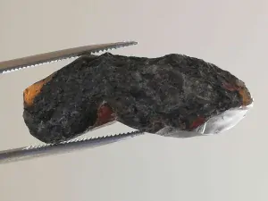Surový křídový jantar BS-5