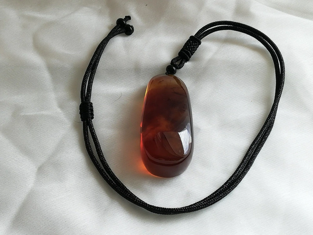  Přívěsek z myanmarského jantaru PB-31