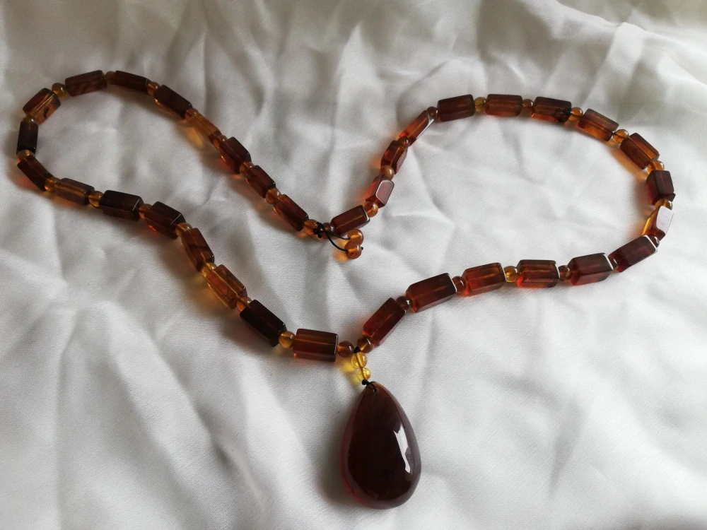 Náhrdelník z myanmarského jantaru PB-38