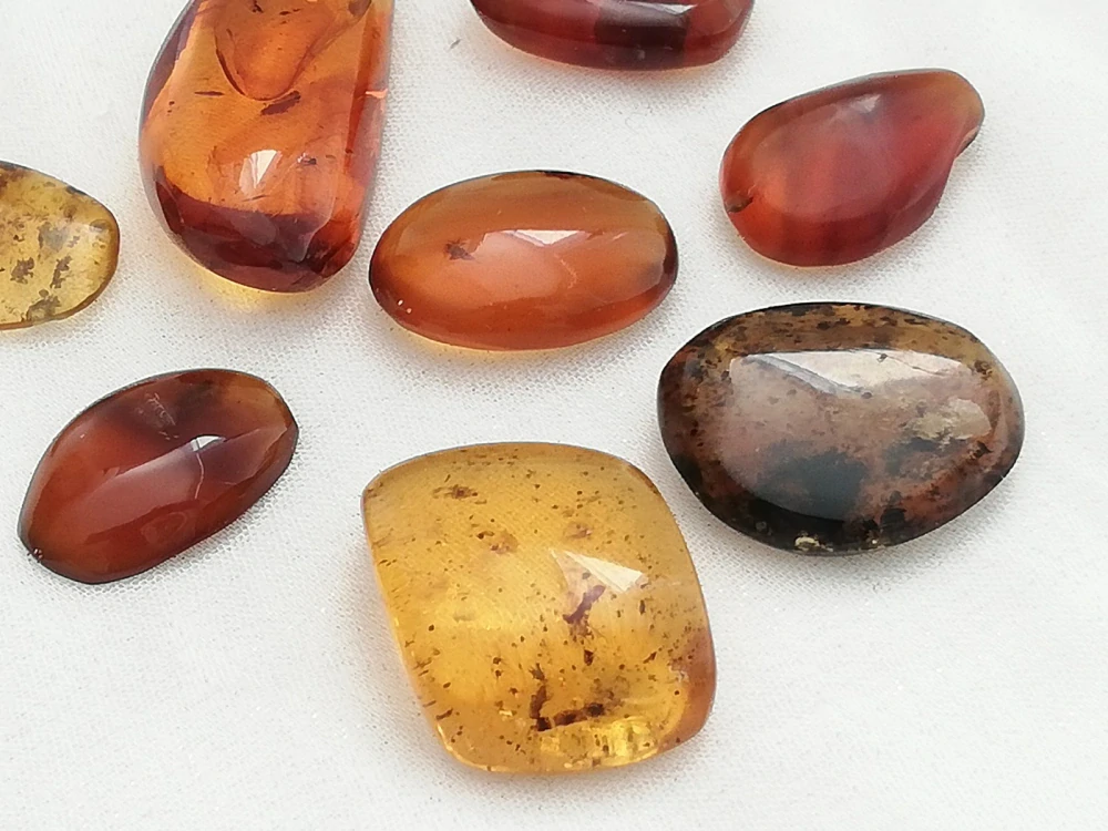  Křídový jantar SJ-19